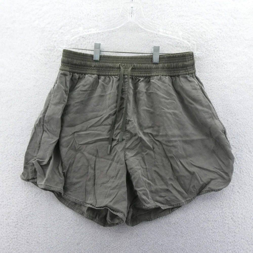 Lululemon Stroll‎ at Sundown Shorts Womens Size 10 Olive Green Drawstring Casual